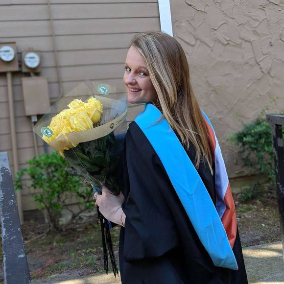 Meet your Posher, Stephanie - Picture 1 of 1